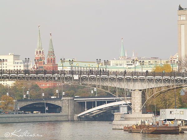 набережная реки Москвы