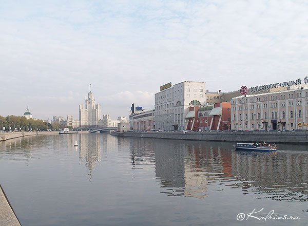 набережная реки Москвы
